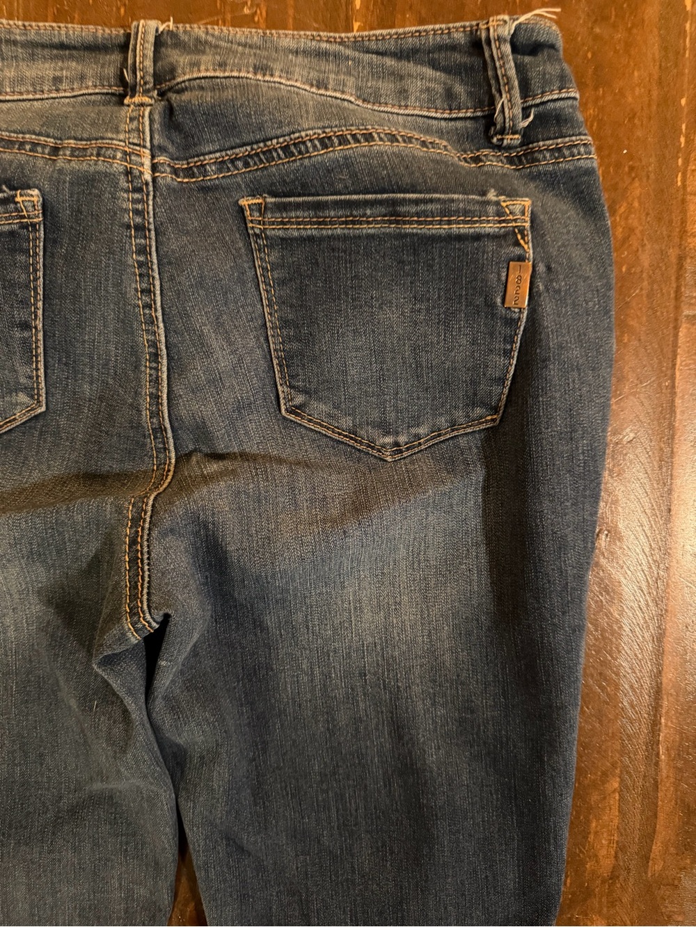 1822 Denim Classic High-Rise Skinny Jeans in Medium Blue Light Distressed - 29 - Picture 7 of 8